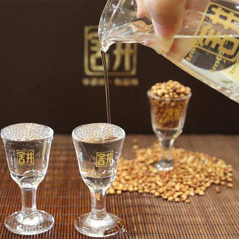 为什么好酱酒一定要醒酒后再喝?